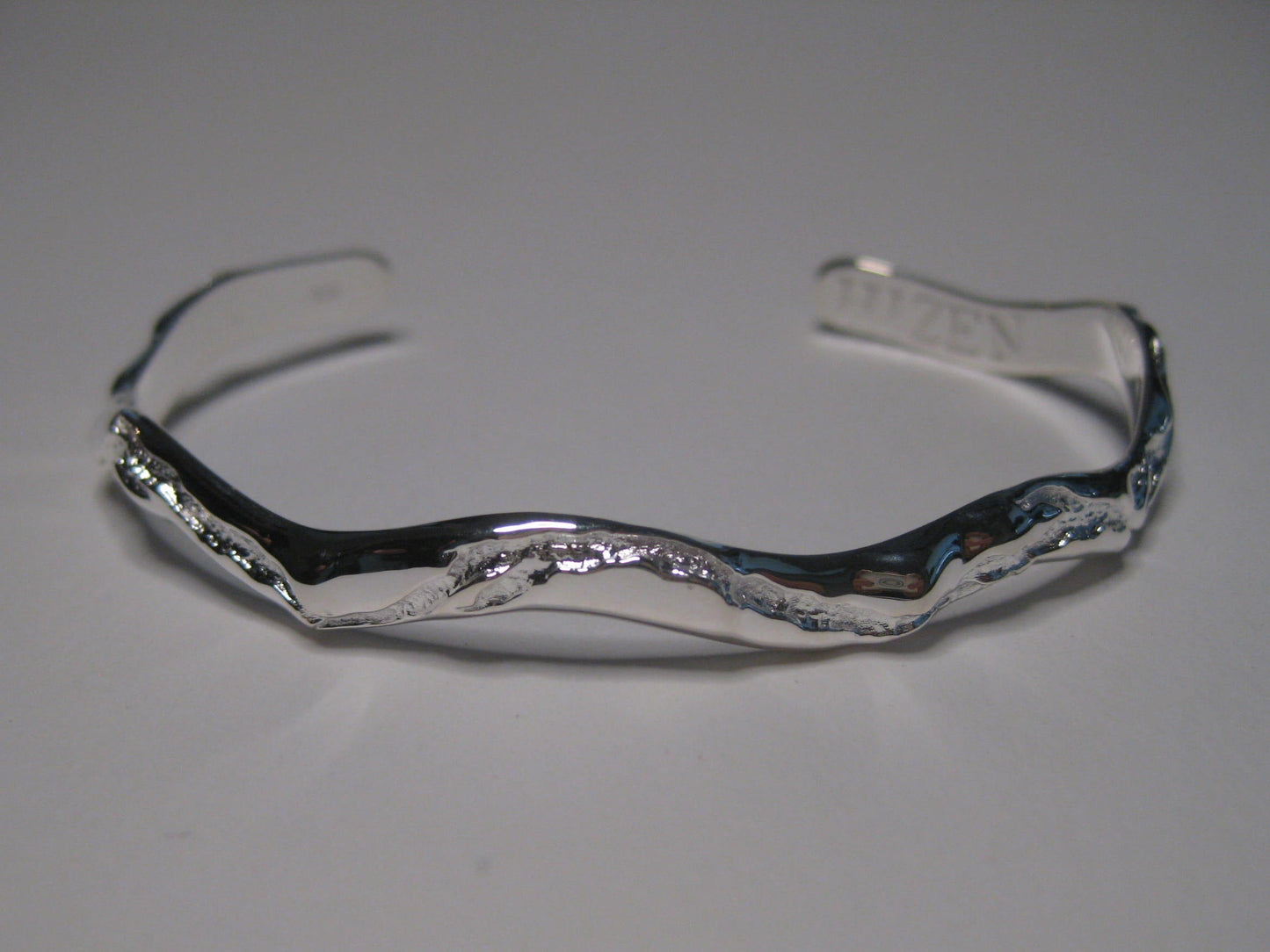 'EROSION' ARMBAND